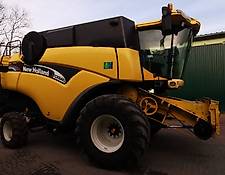 New Holland grain harvester cx840