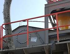 Constmach crushing plant مع طبقات البولي يوريثين tph 100 غربال نزح المياه