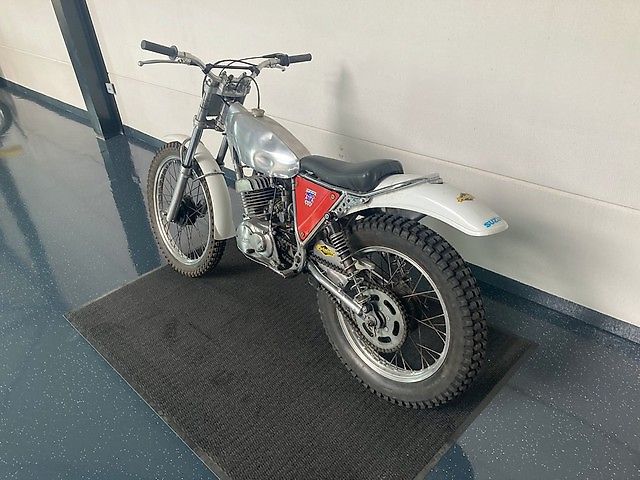 Suzuki Classic trail Beamish 250