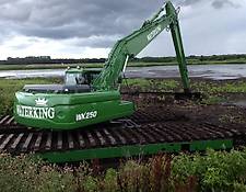 Waterking amphibious excavator swamp buggy