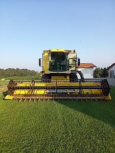 New Holland CSX 7060